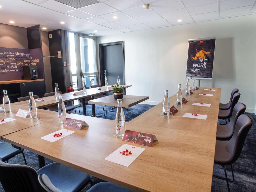 Hotel Ibis Tours centre Giraudeau 52/57