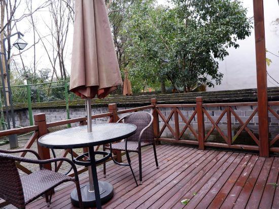 Hangzhou Xixi Bieyuan Resort Hotel 10/19