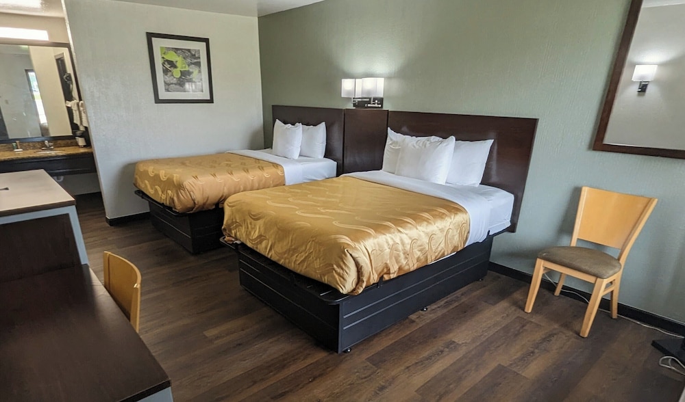 غرفة قياسية بسريرين مزدوجين للمدخنين، Quality Inn Moss Point - Pascagoula 4/10