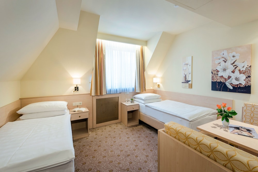 Scherer Hotel 24/52