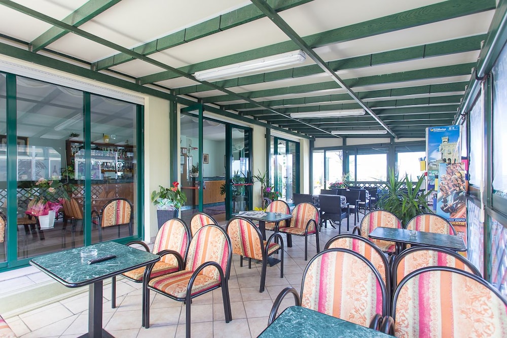 Hotel Emilia 25/39