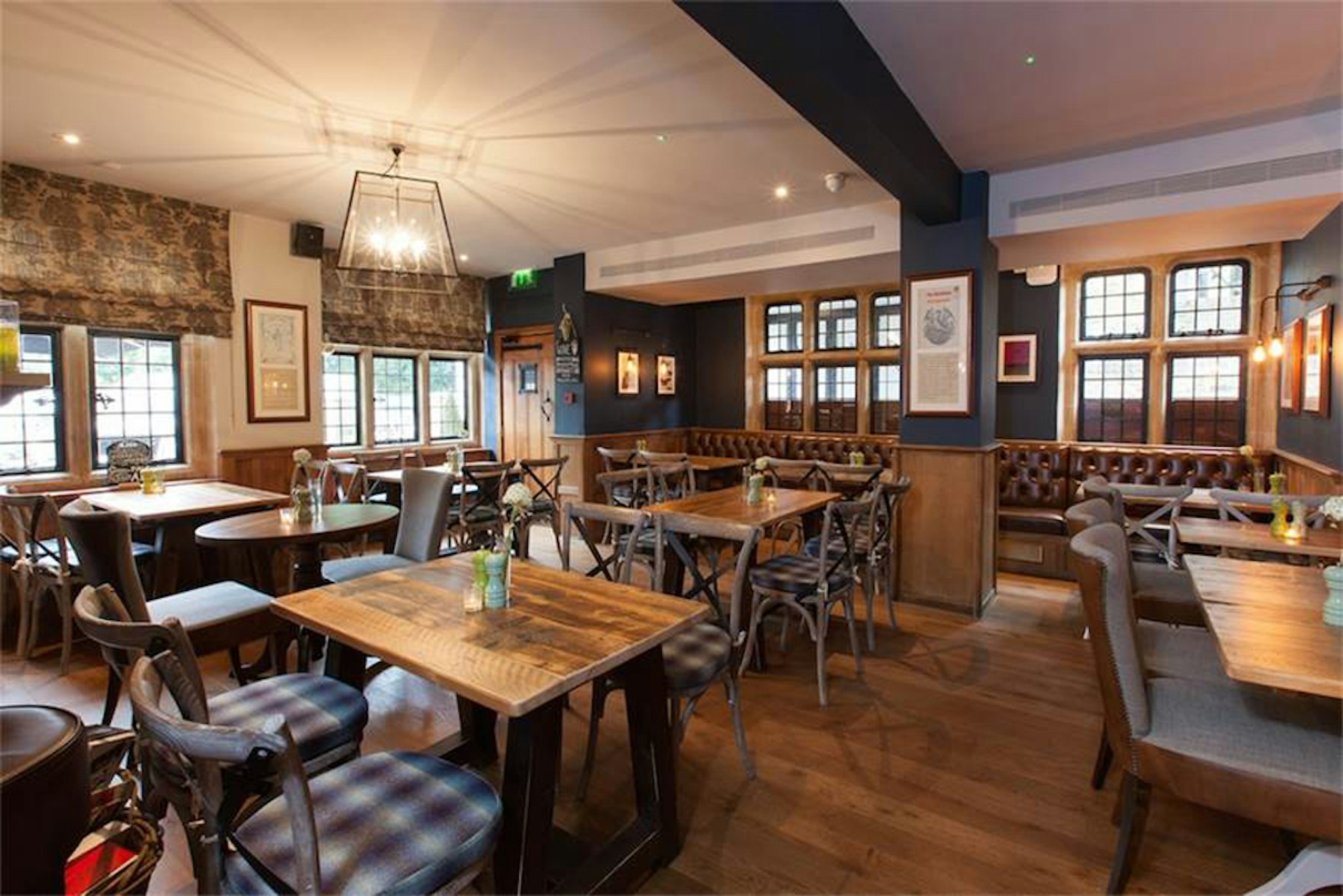 The White Hart Hotel 12/14