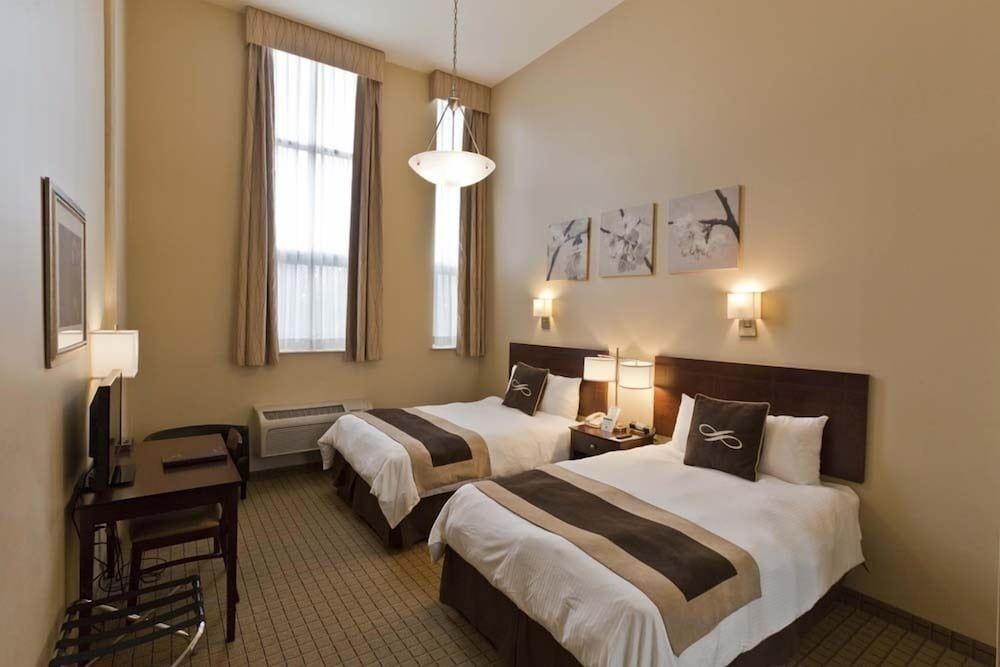 DELUXE, STUDIO, SUITE, KING BED
