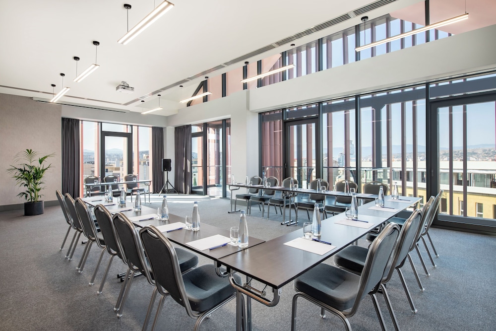 Tbilisi Philharmonic by Mercure Hotel 41/48