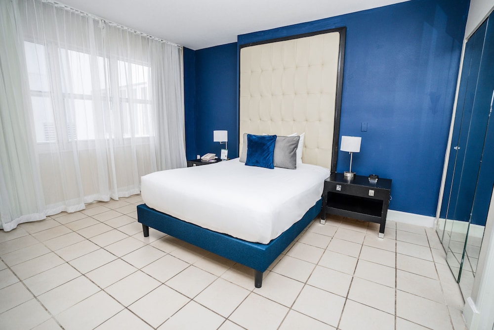 Suite, Multiple Beds, Accessible