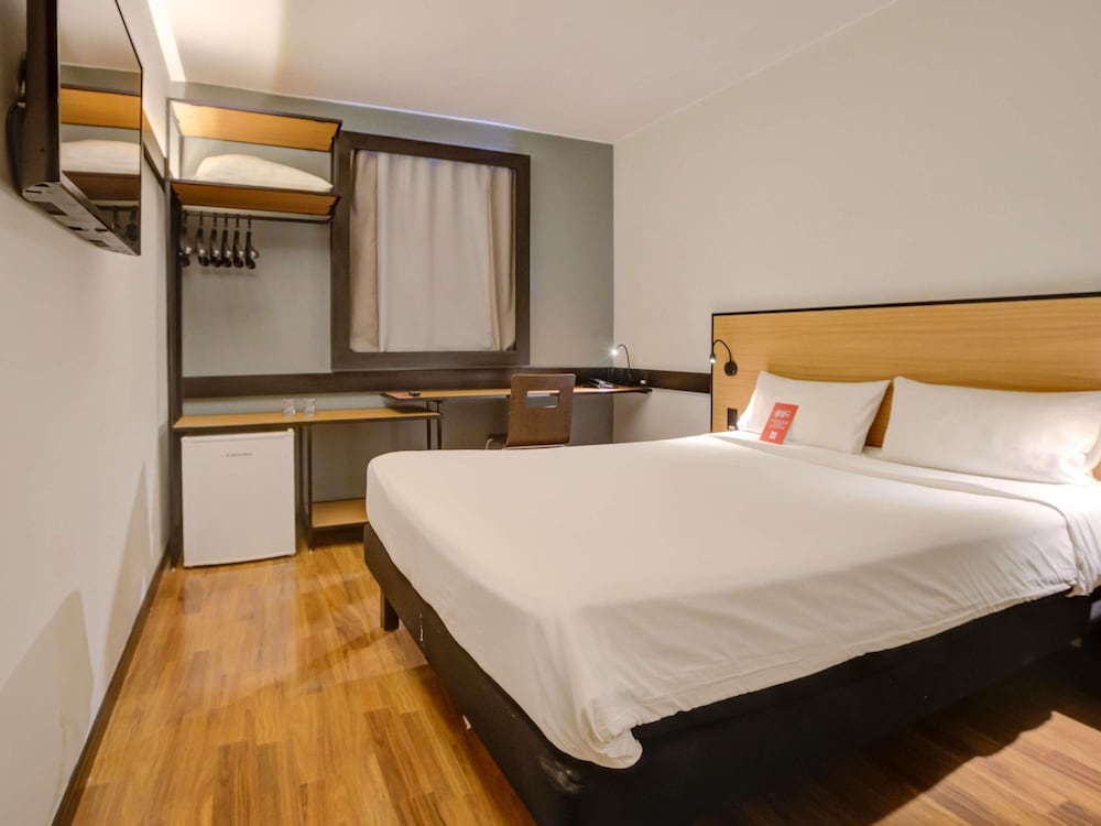 SUPERIOR, APARTMENT, DOUBLE BED