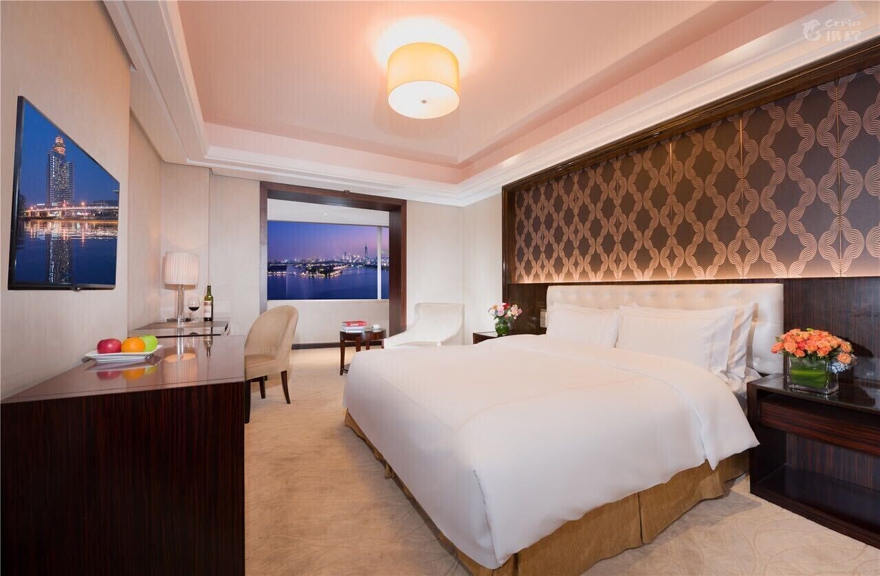 ELEGANT, FAMILY SUITE, LAKE VIEW