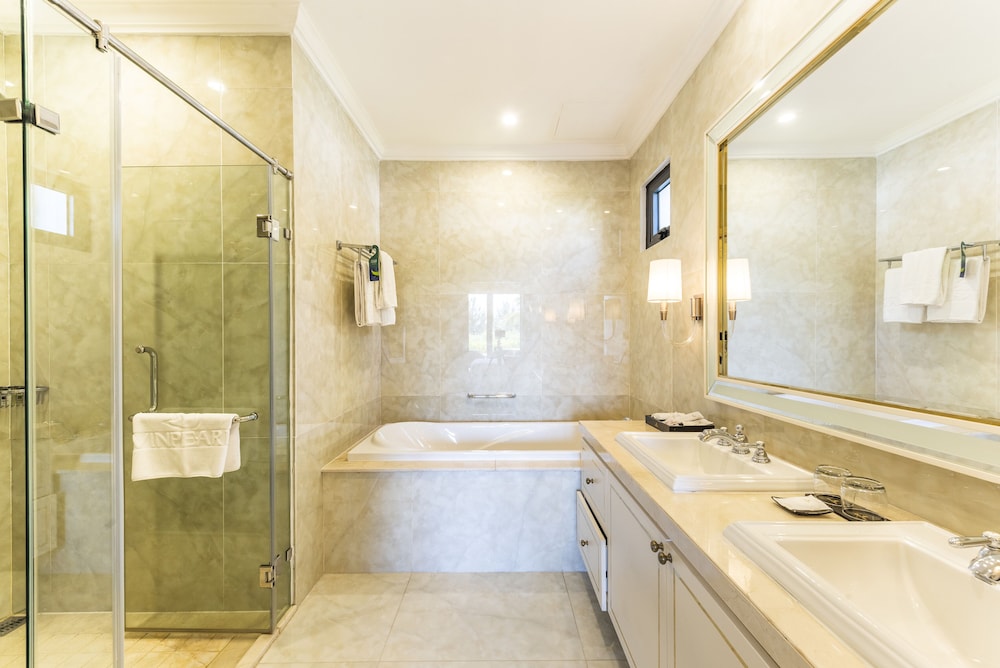 Melia Vinpearl Cua Hoi Affiliated by Melia 24/61