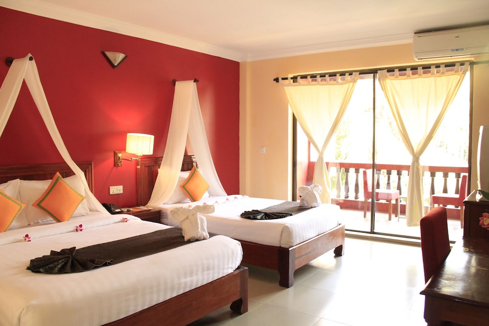 MEKONG ANGKOR PALACE HOTEL 19/70