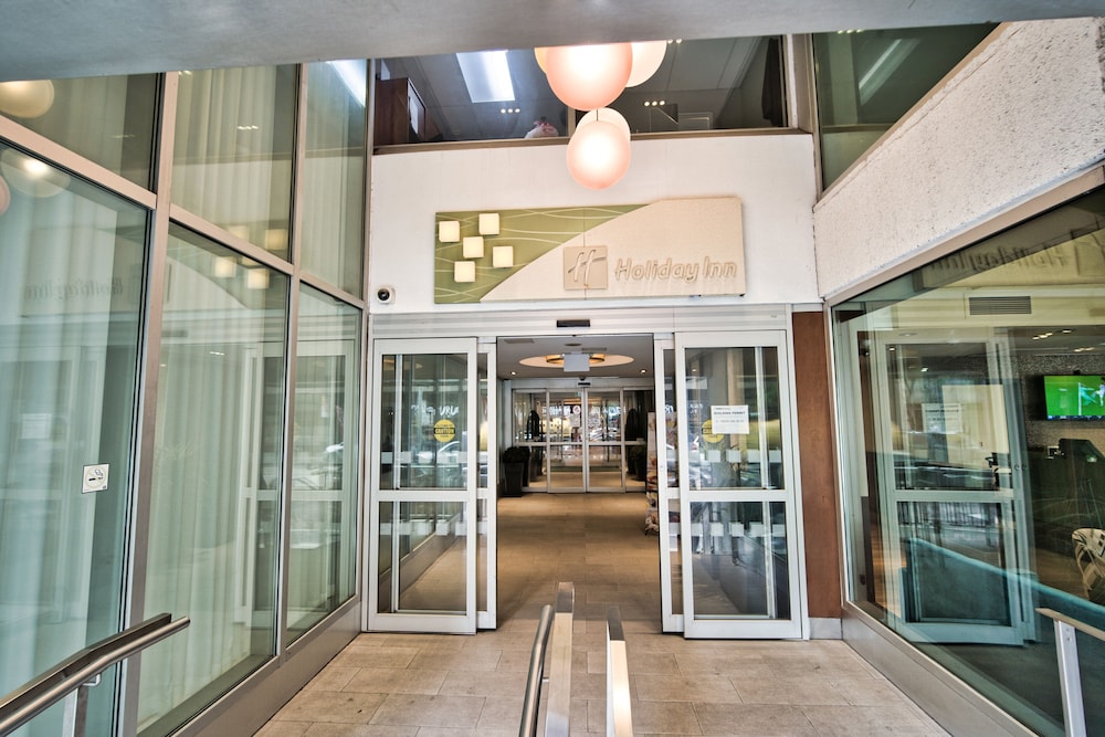HOLIDAY INN TORONTO DOWNTOWN CENTRE 39/79