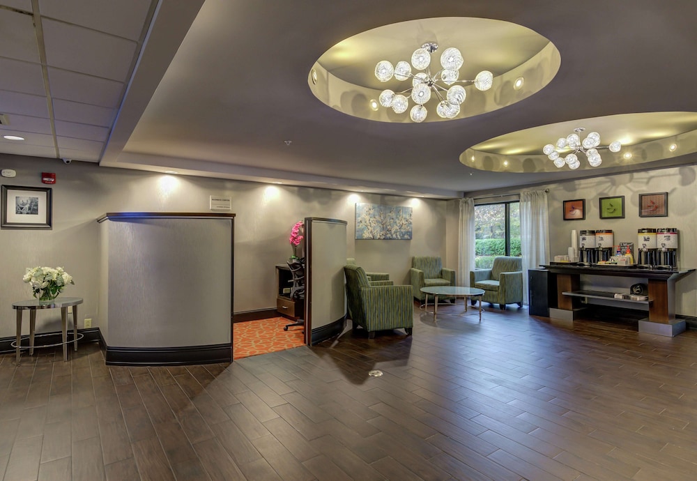 Hampton Inn Bowie 37/42