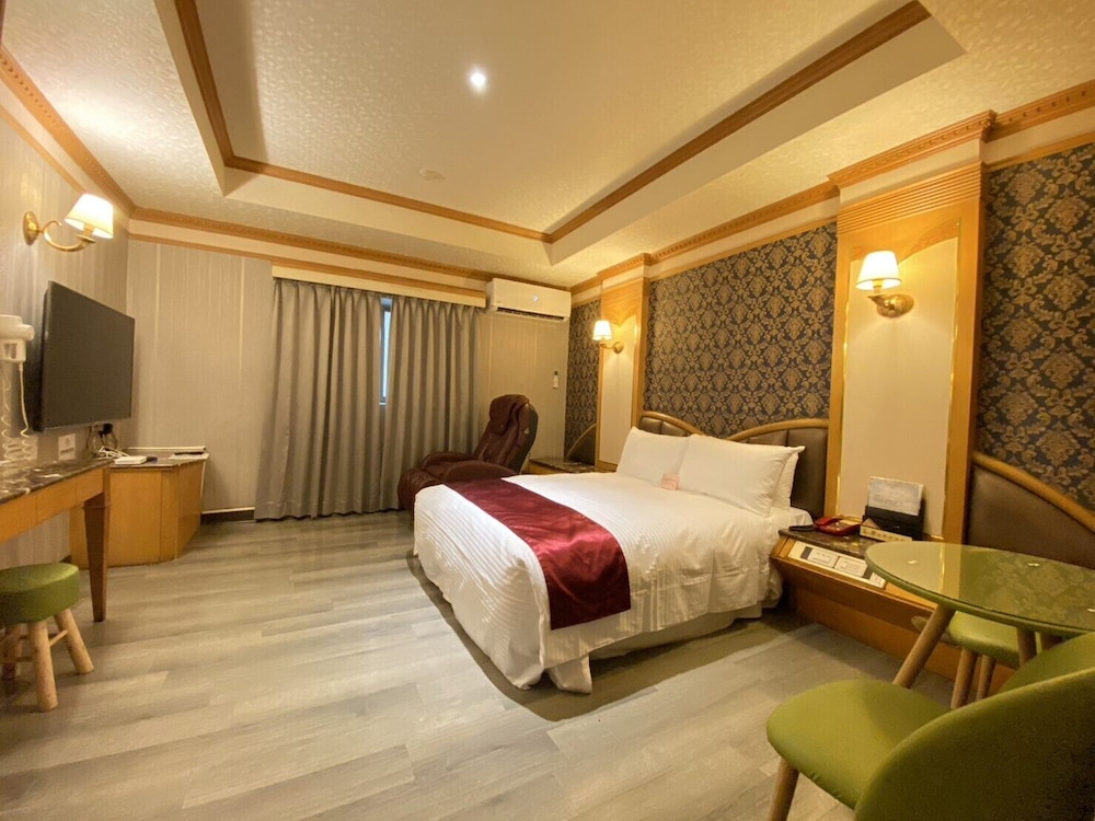 DELUXE, DOUBLE BED