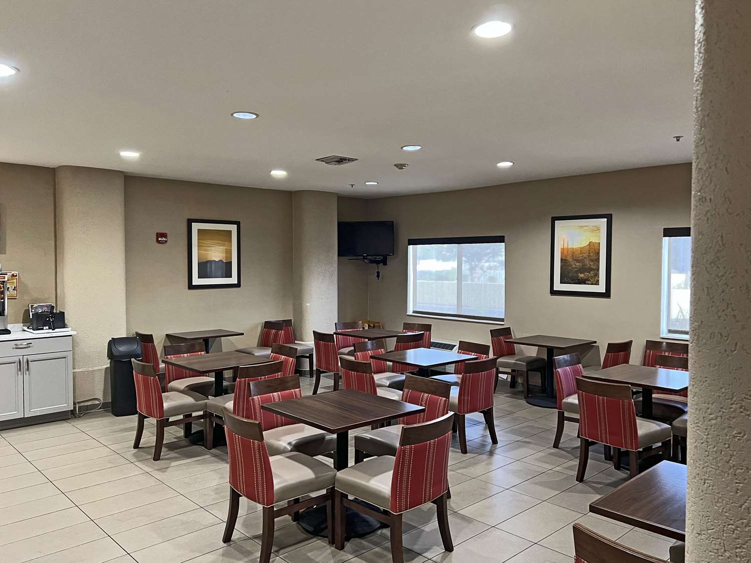 Comfort Suites Peoria Sports Complex 31/43