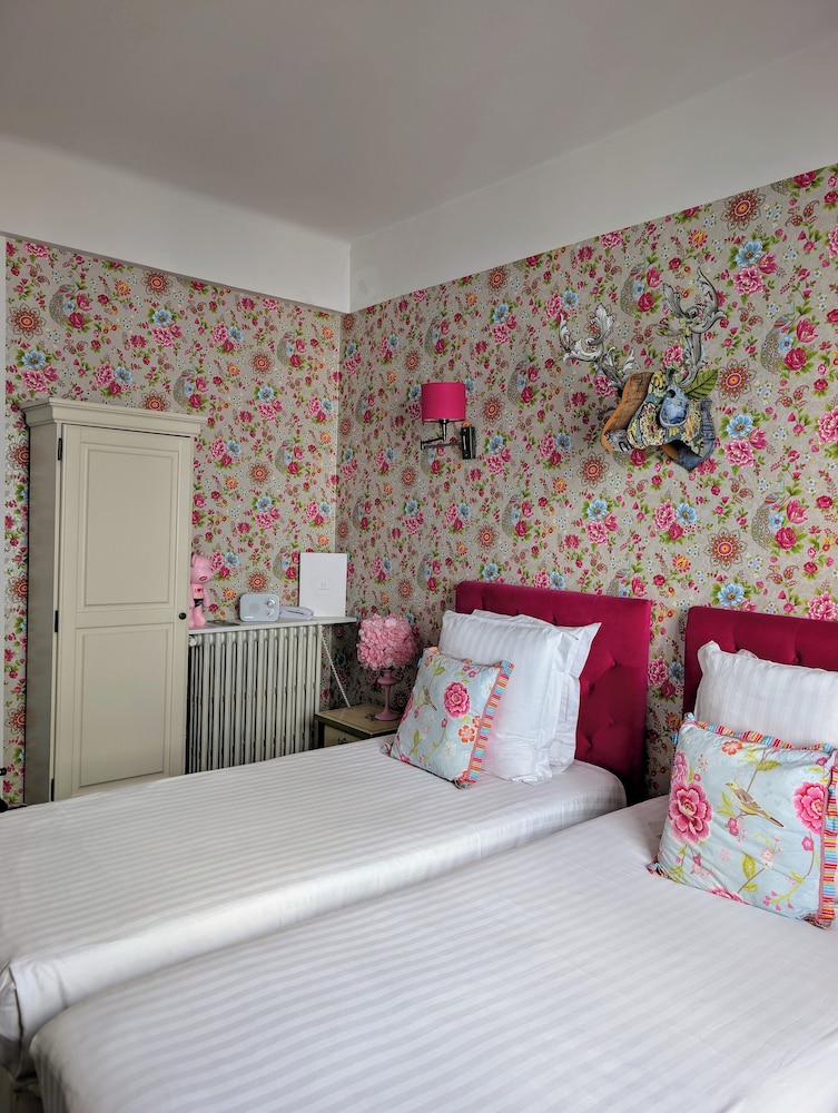 Hotel Mademoiselle 11/50