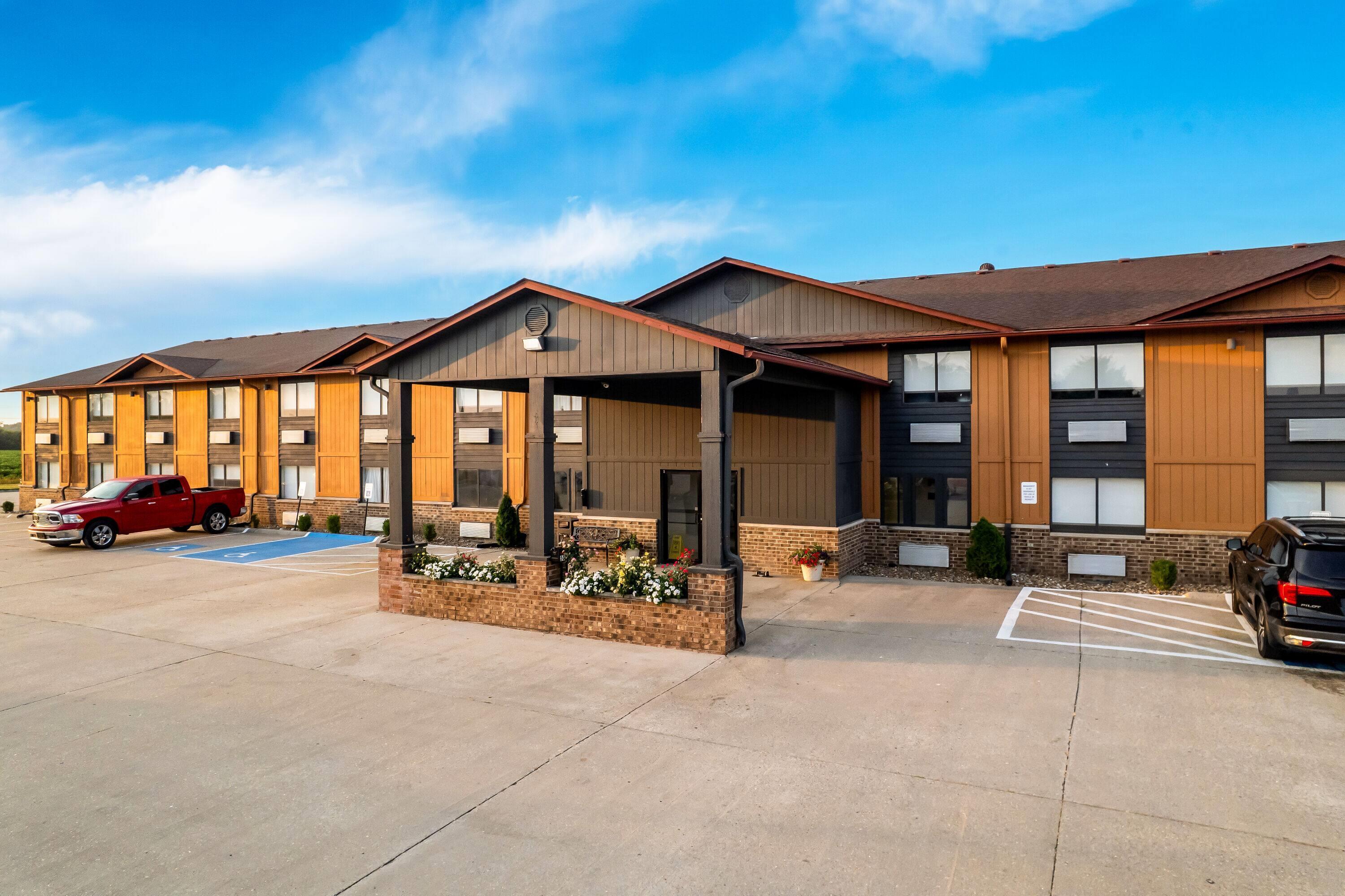 Super 8 by Wyndham Marston 36/41