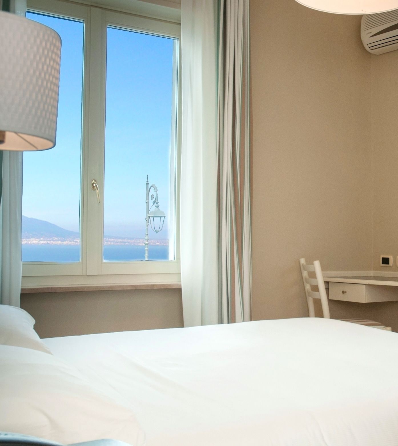 SUPERIOR, DOUBLE BED, SEA VIEW