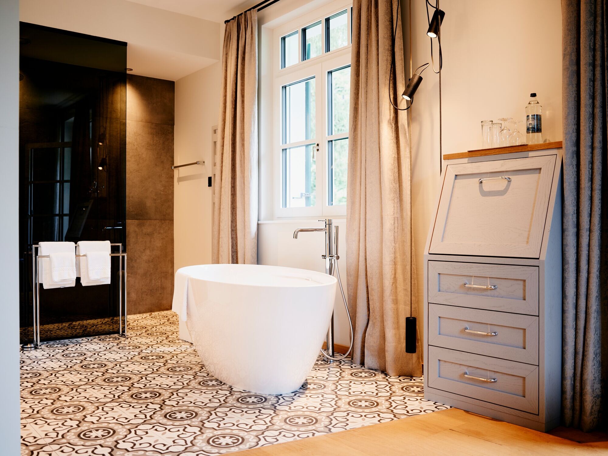Design, King Bed, Mountain View, Balcony، Hotel Landhaus zu Appesbach 2/2