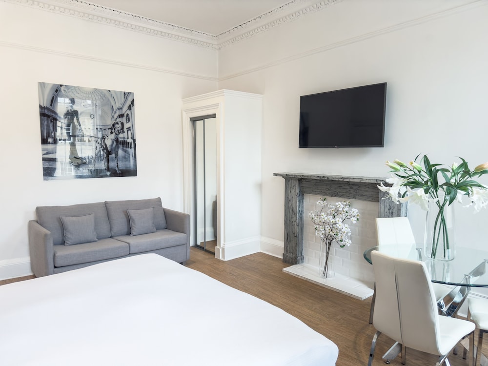 Hanover 71 Suites 15/39