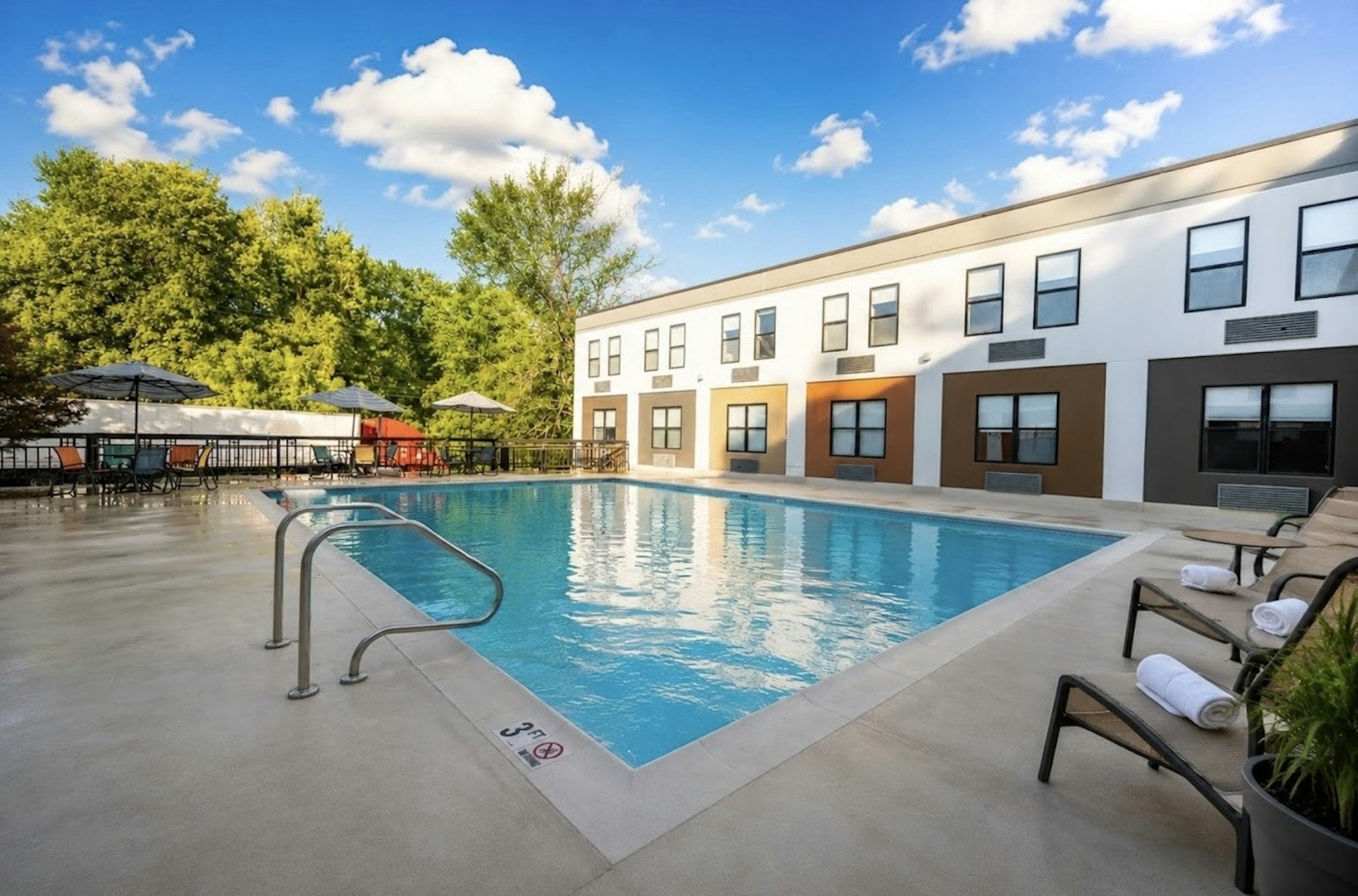 Red Roof Inn & Suites Middleborough 4/40