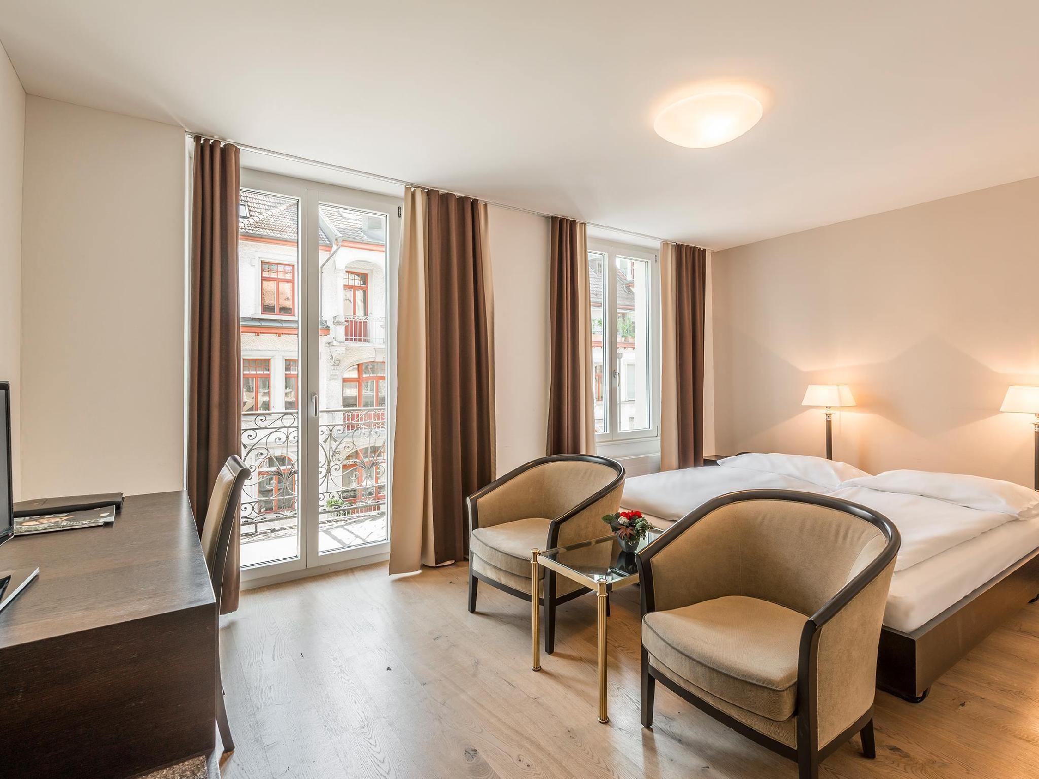 Urban, Double Bed