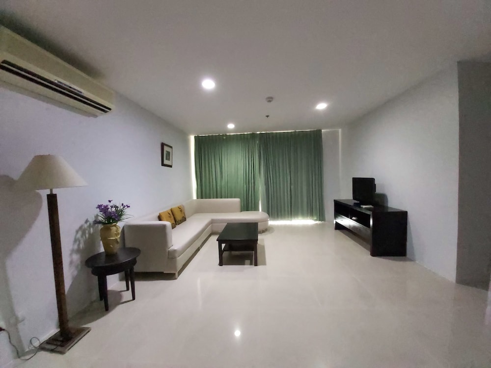 AMPO RESIDENCE 11/43