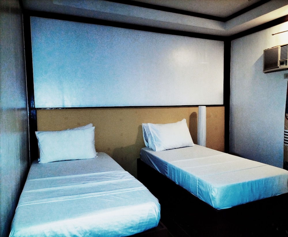 Orange Pearl Beach Resort 42/81