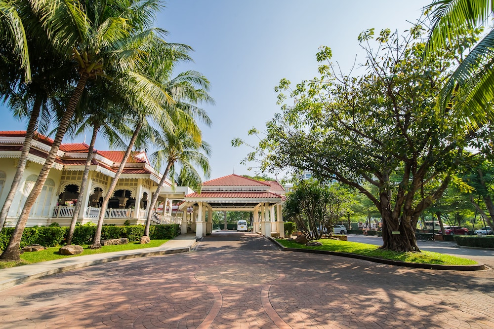 Wora Bura Hua Hin Resort And Spa 68/75