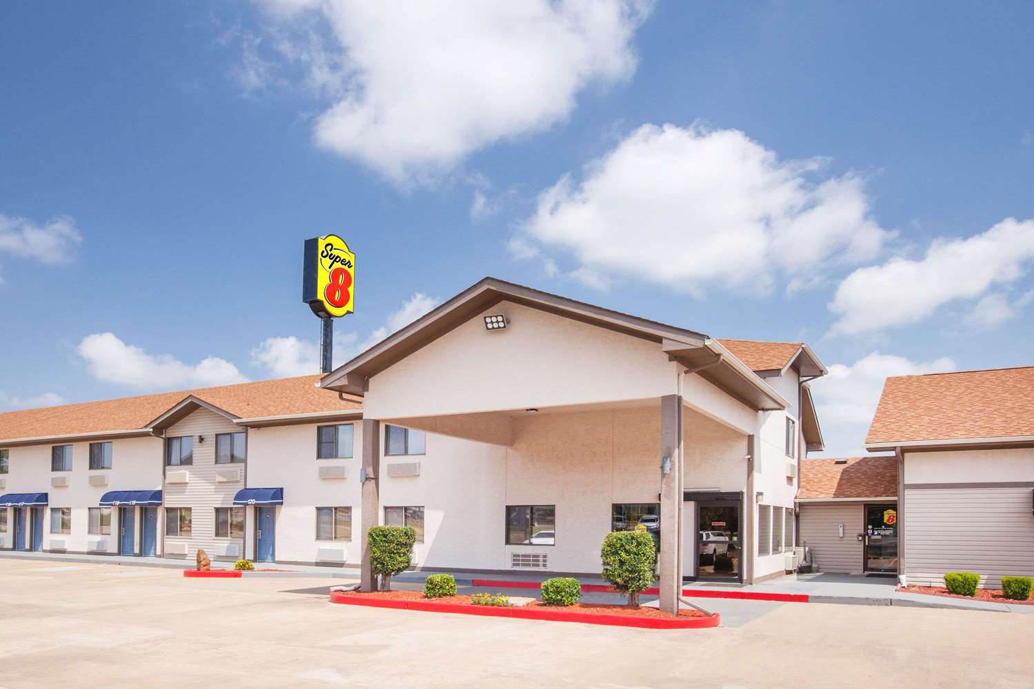 Super 8 By Wyndham Van Buren/Ft. Smith Area 2/7