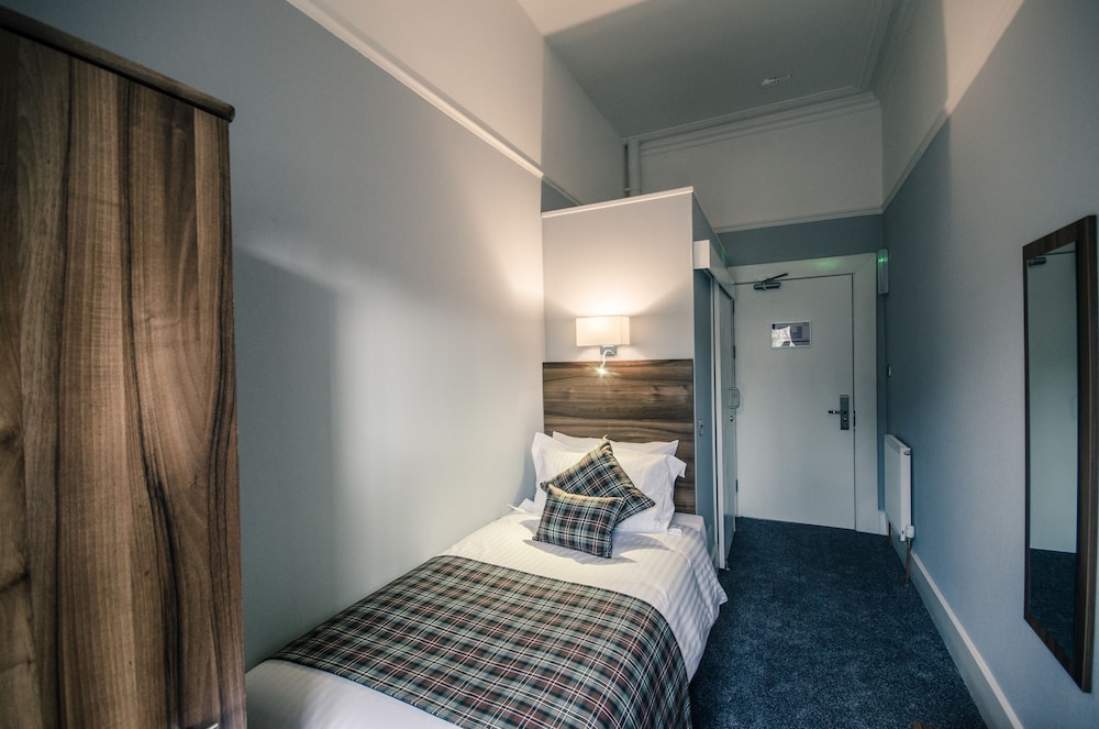 Royal West End Hotel 38/69