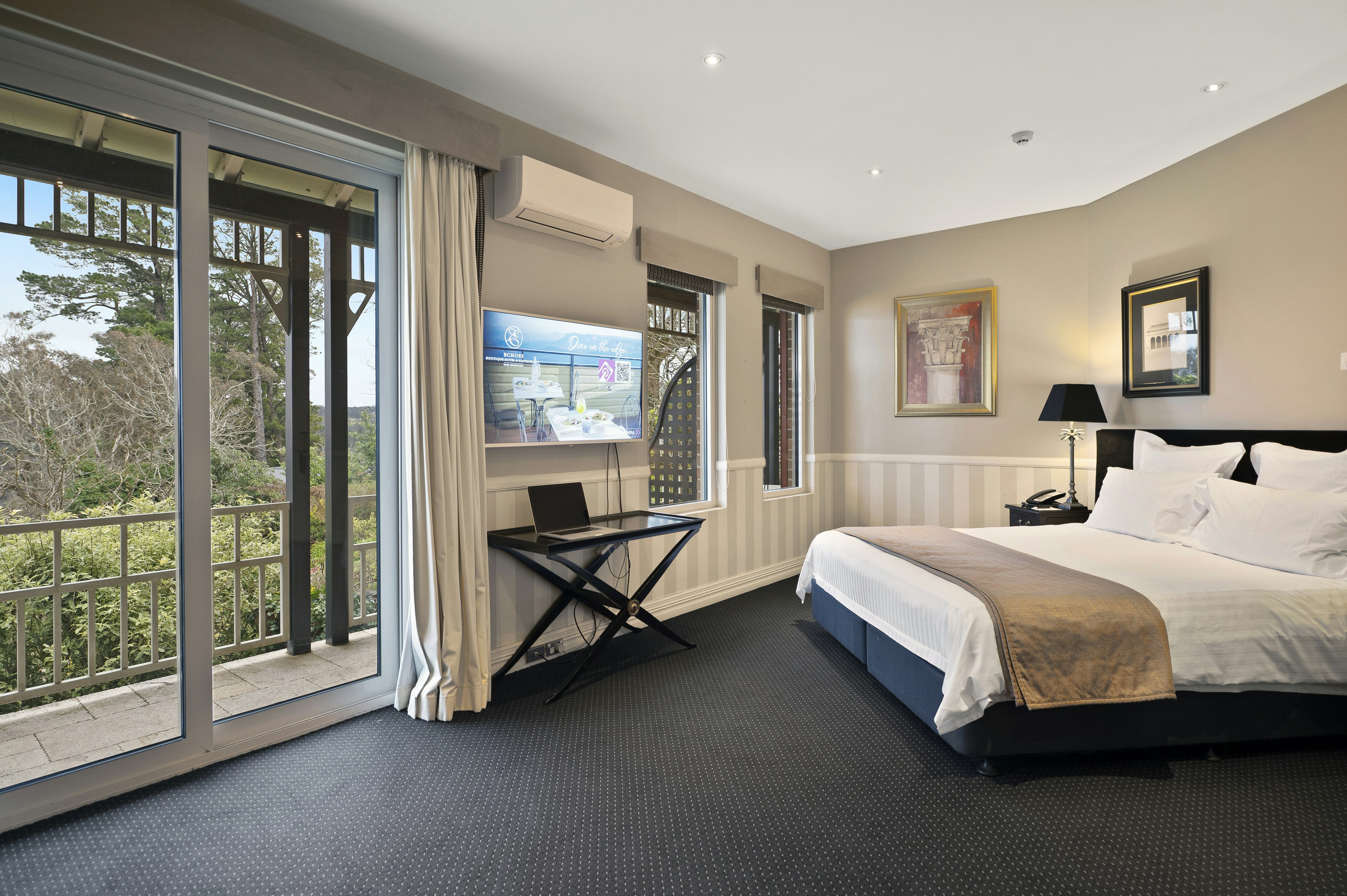 Echoes Boutique Hotel 11/63