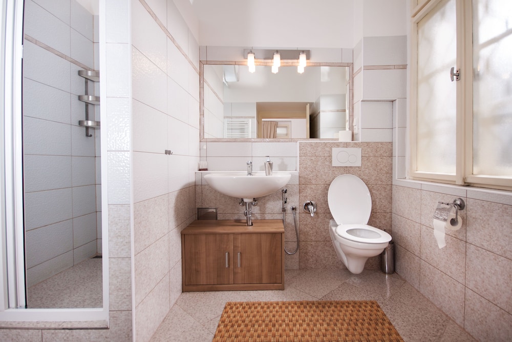 2 BEDROOMS, DESIGN, APARTMENT, COURTYARD VIEW
