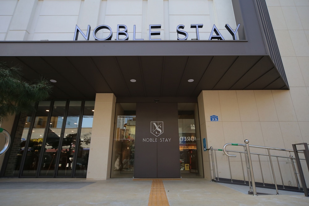 Noblestay Hotel 2/50