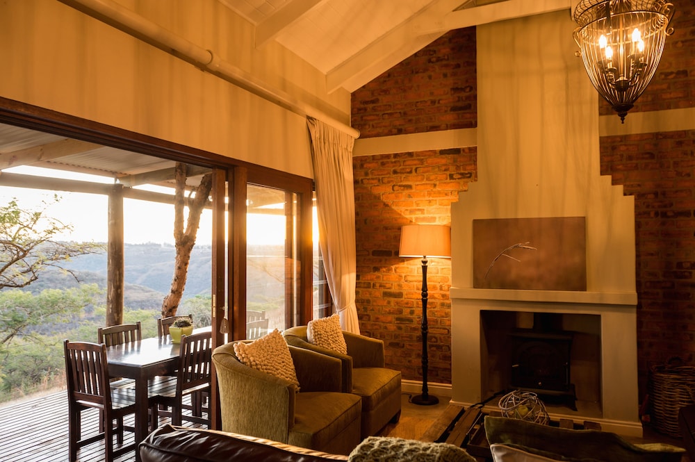 The Hilton Bush Lodge 24/45