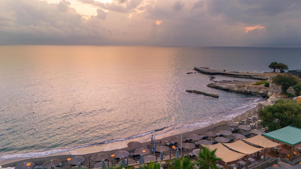 Akasha Beach Hotel and Spa 48/50
