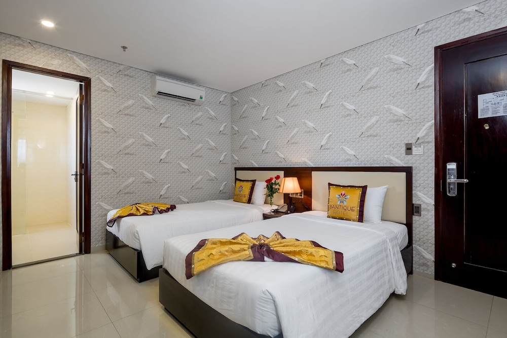 Bantique Hotel 6/30