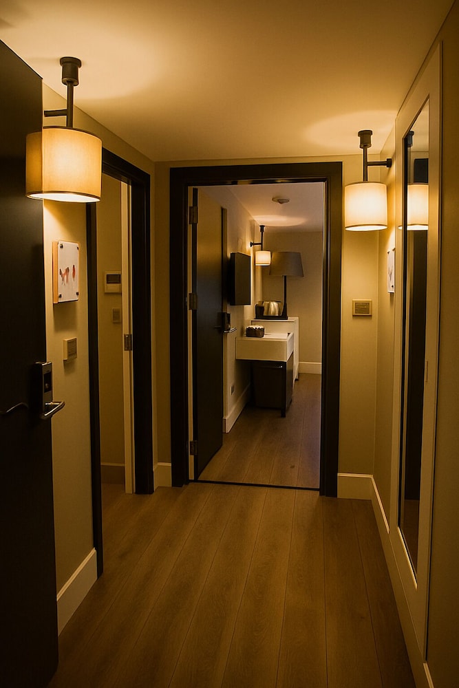 Sparkle Hotel 42/64