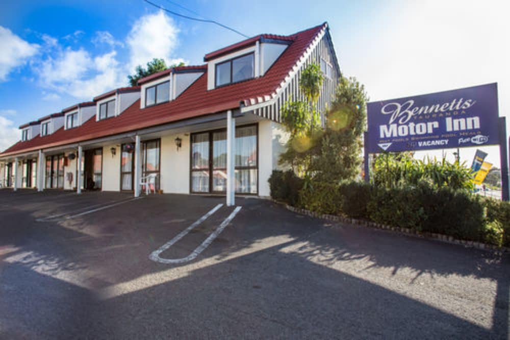 Bennetts Thermal Pools Motor Inn 34/44