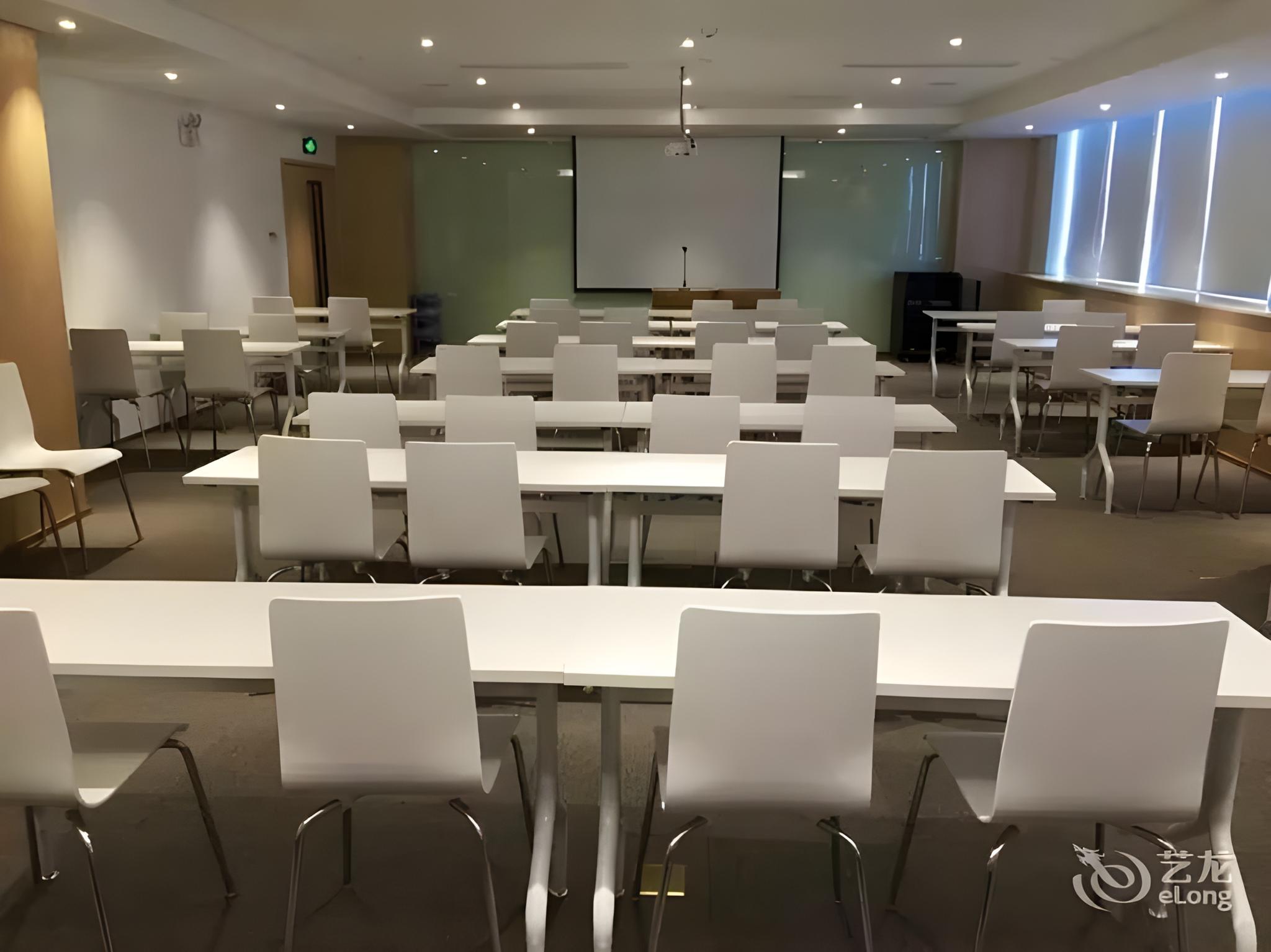 Ji Hotel Kunshan Development District Qianjin East Road 47/47