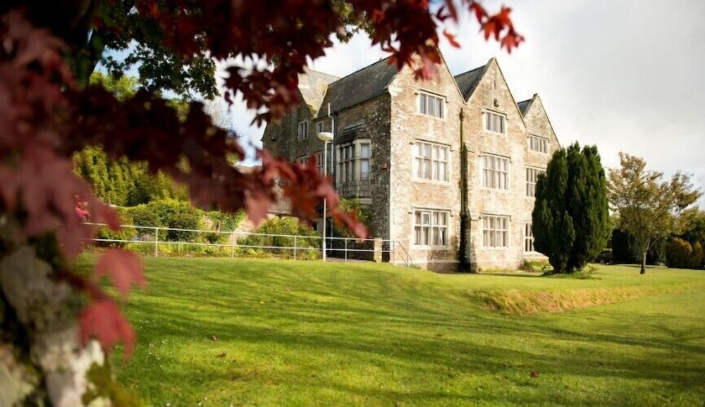 Trelawne Manor Holiday Park 28/30
