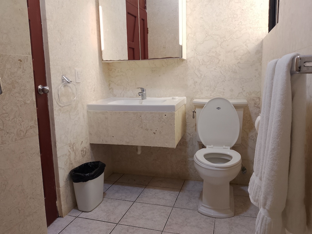 Hotel Garant & Suites 48/49