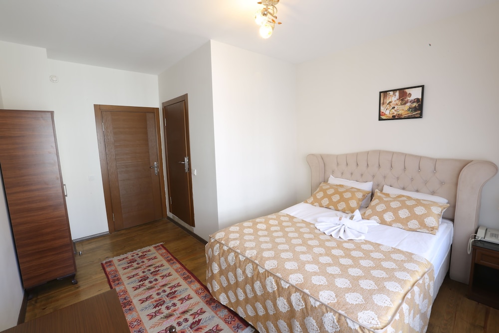Hotel Ankatra 16/70