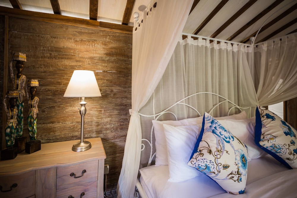Kakul Villas & Suites 38/82