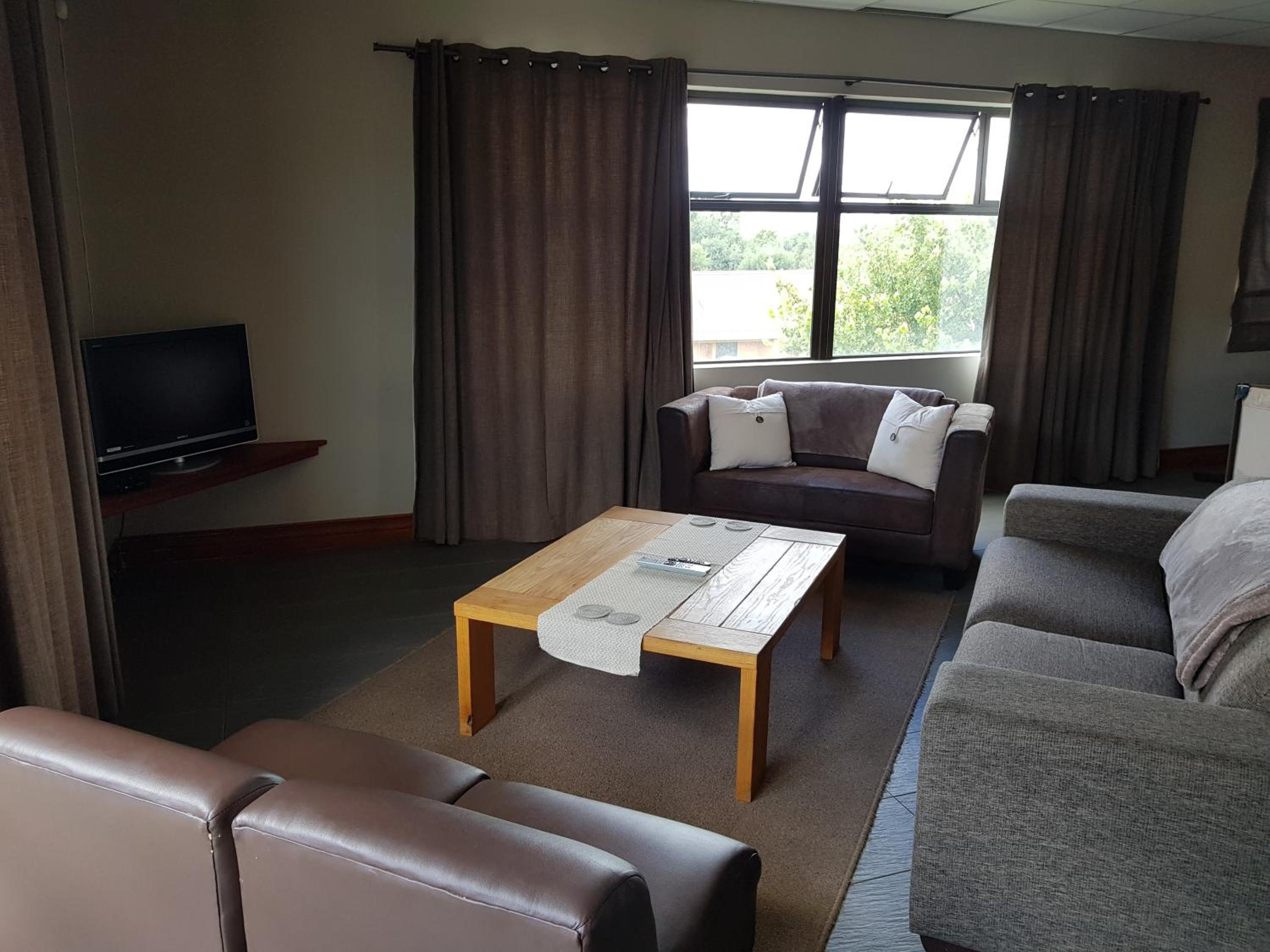 Stay@67 Apartments, Dullstroom 10/25