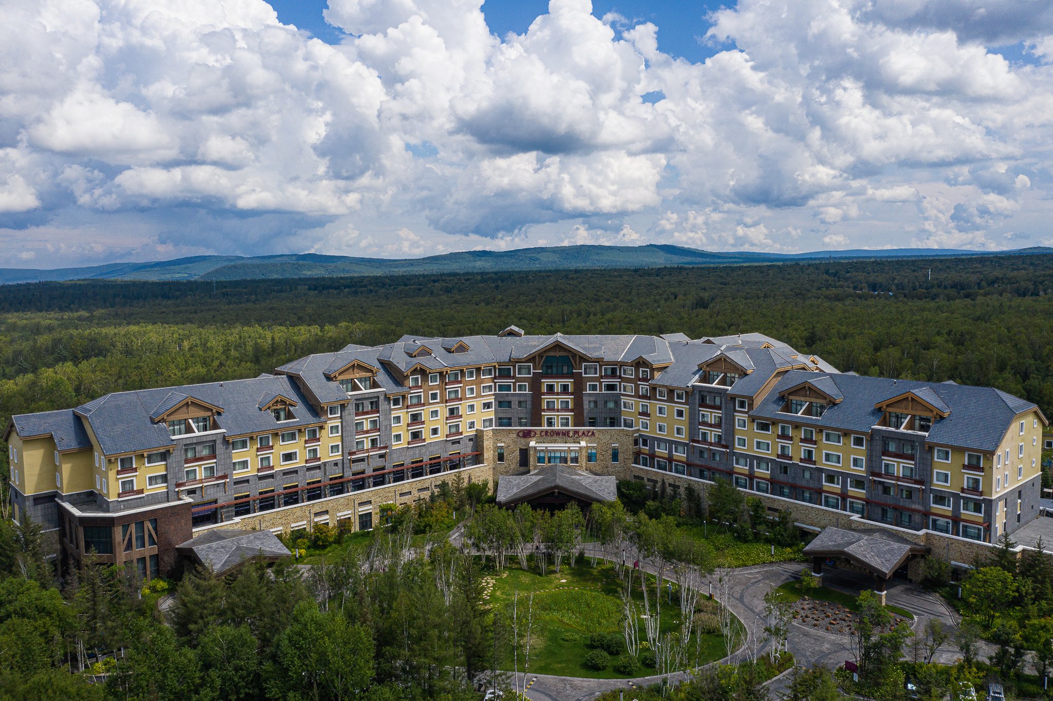 CROWNE PLAZA RESORT CHANGBAISHAN HOT SPRING 50/50