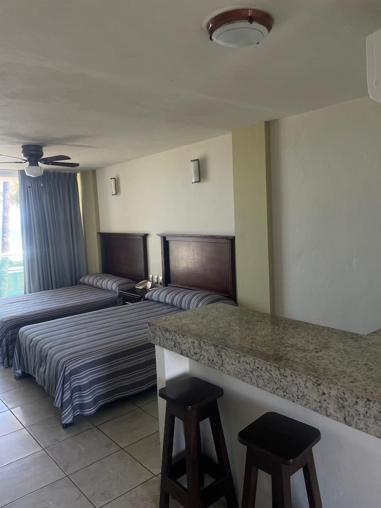 Las Jacarandas Hotel 15/37