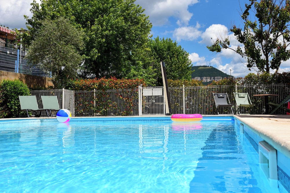 Ibis Budget Millau Viaduc 40/49