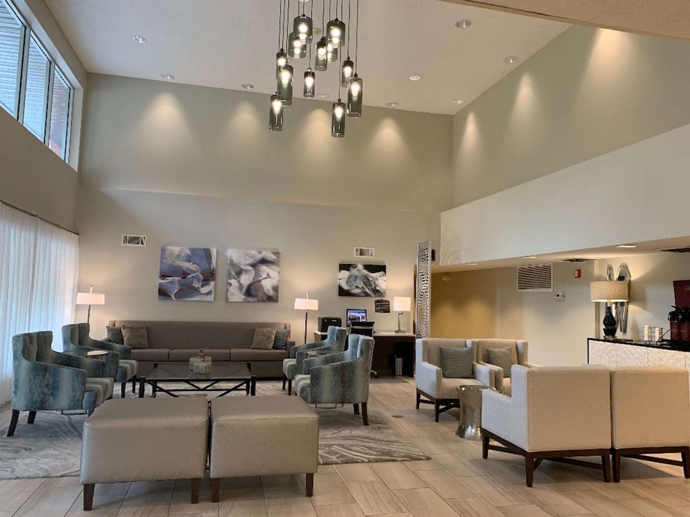 Best Western Tallahassee-Downtown Inn & Suites 26/28