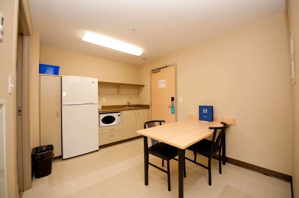 Residence & Conference Centre - Kamloops 48/61