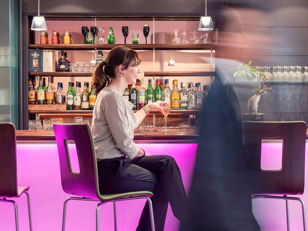 MERCURE RENNES CENTRE GARE 50/67