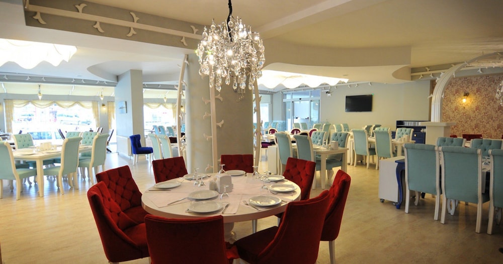 Kadhirga Hotel 18/32
